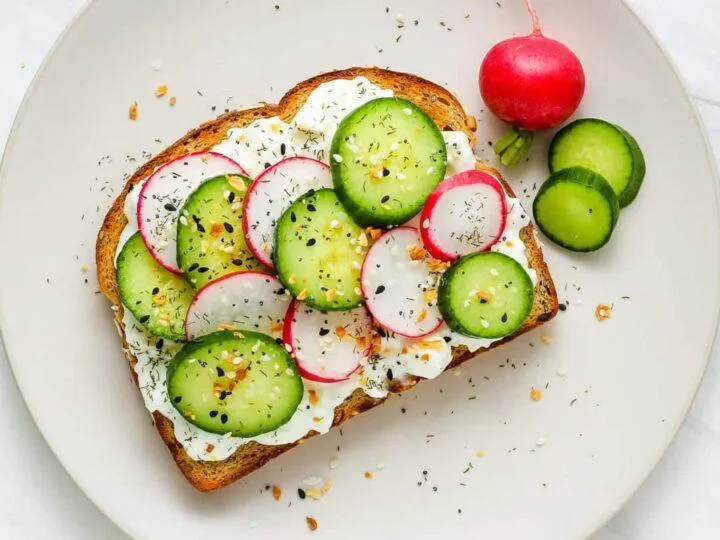 Image1 11Zon 6 Cottage Cheese And Cucumber Slices