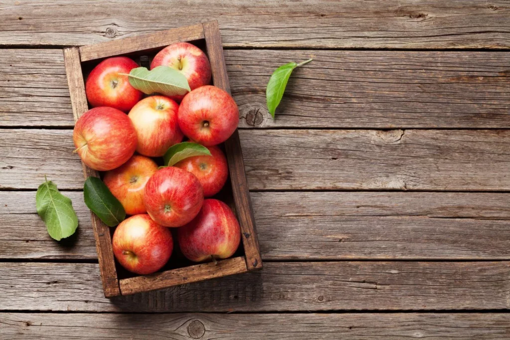 Image5 11Zon 17 A Box Of Apples On A Wood Surface