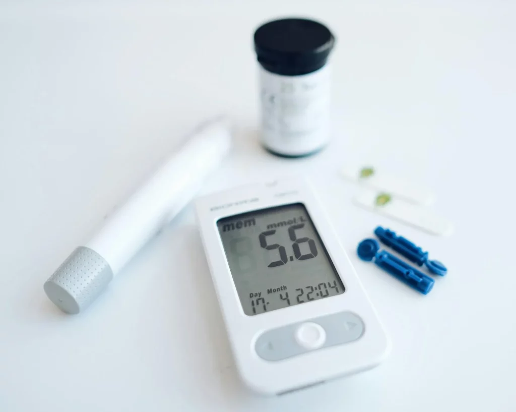Image5 11Zon 22 Blood Glucose Meter With Testing Supplies