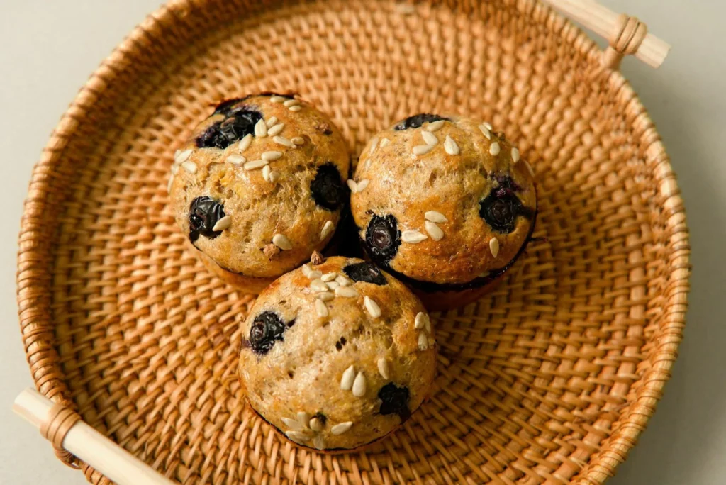 Image5 11Zon 32 A Group Of Muffins In A Basket