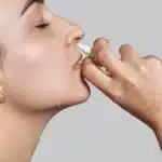 Cómo usar el espray nasal Baqsimi